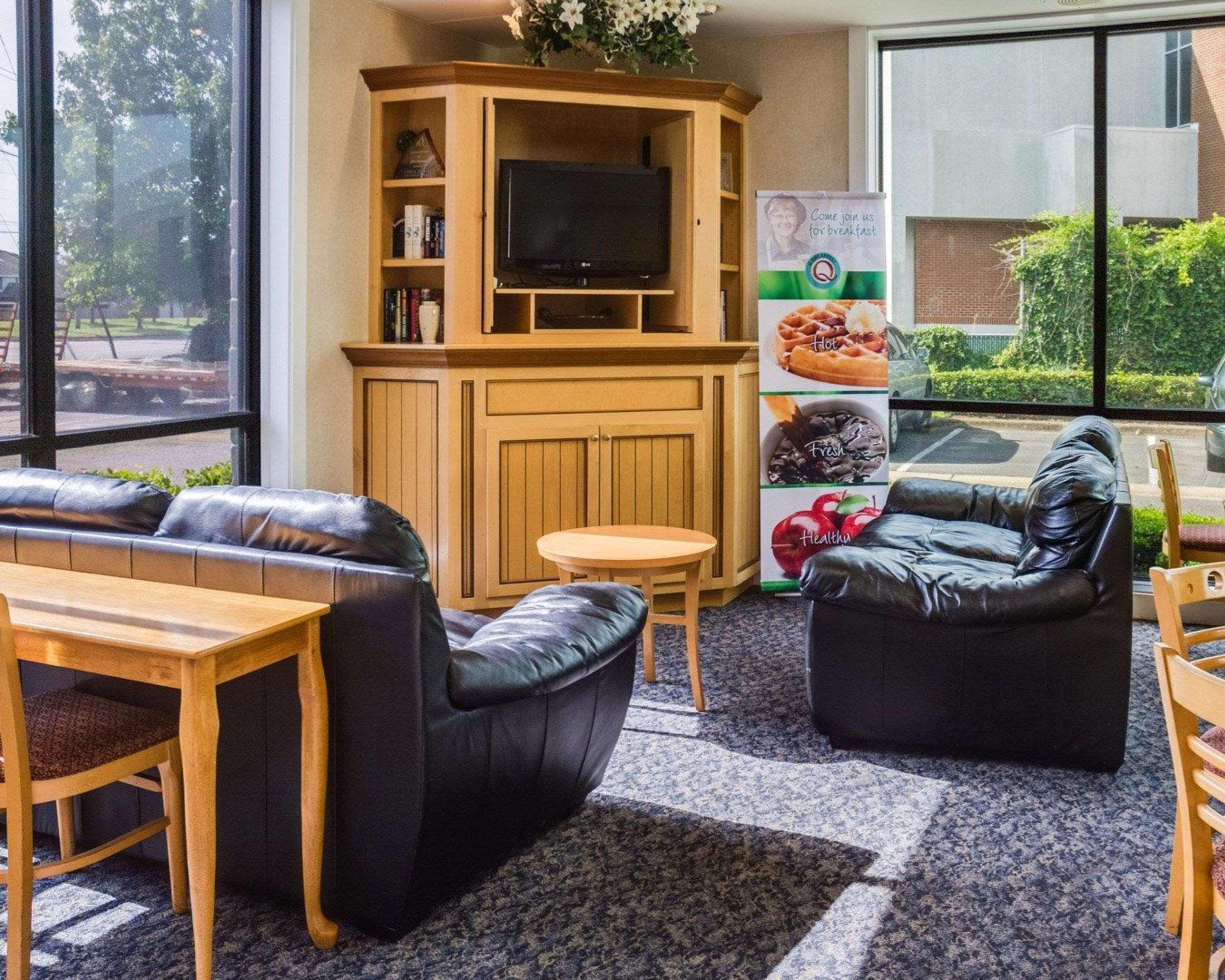 Econo Lodge Naval Station Norfolk Eksteriør billede