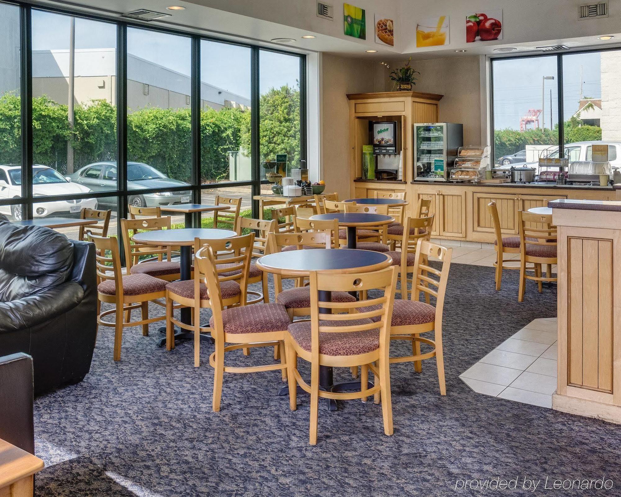 Econo Lodge Naval Station Norfolk Eksteriør billede