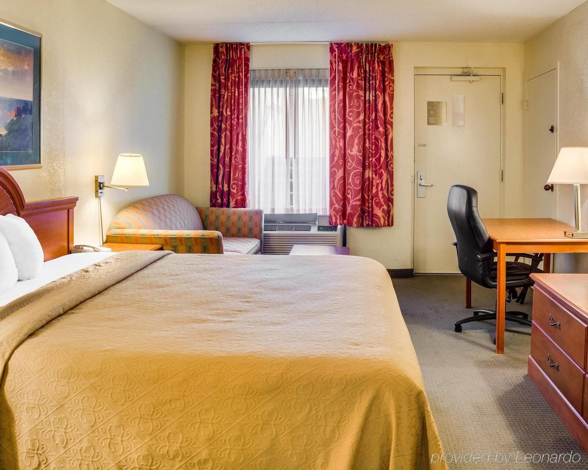 Econo Lodge Naval Station Norfolk Eksteriør billede